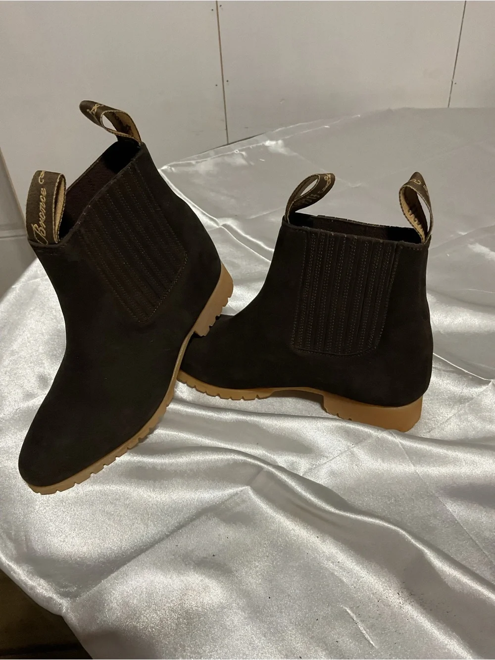 Chelsea Ankle Boots in Dark Brown size 25 Mexico